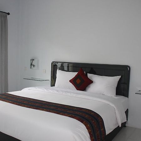 ホテルU House Seminyak ケロボカン 部屋 写真