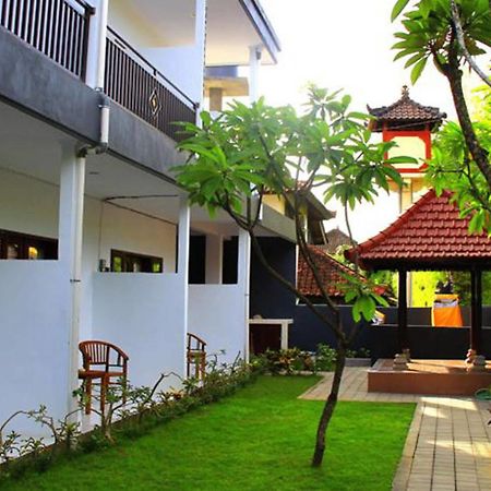 ホテルU House Seminyak ケロボカン エクステリア 写真