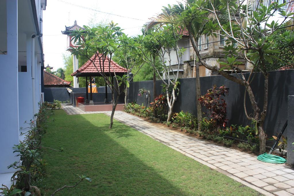 ホテルU House Seminyak ケロボカン エクステリア 写真