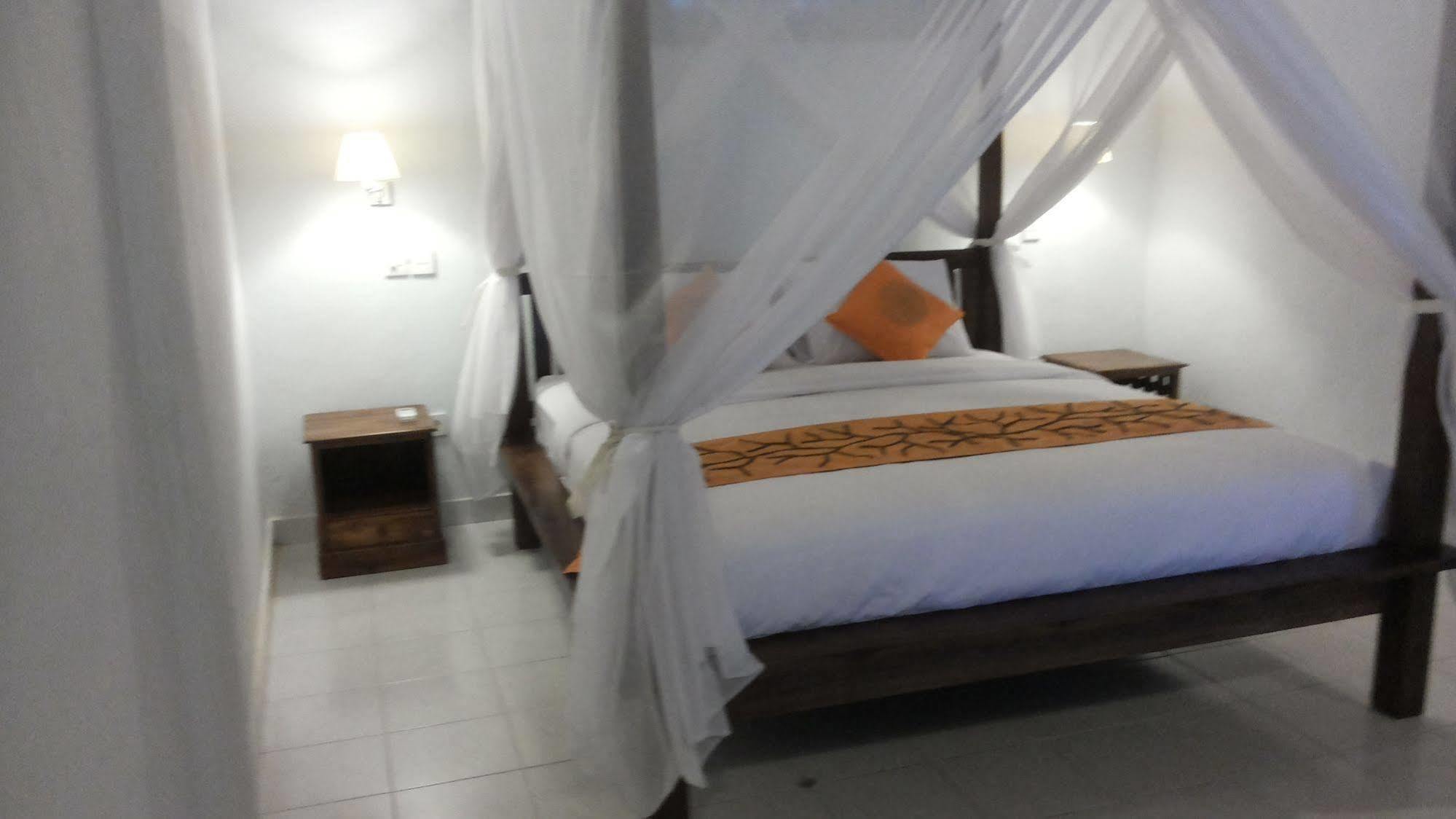 ホテルU House Seminyak ケロボカン エクステリア 写真