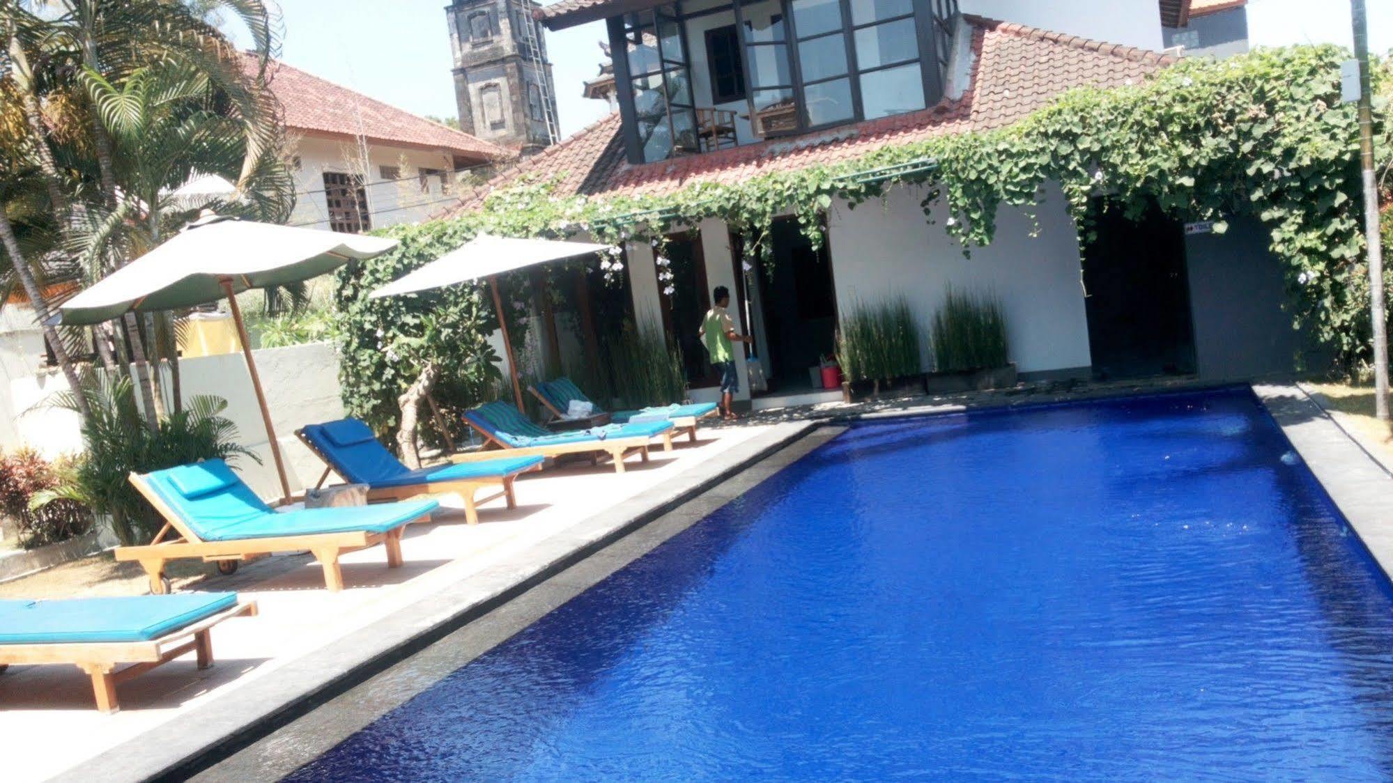 ホテルU House Seminyak ケロボカン エクステリア 写真