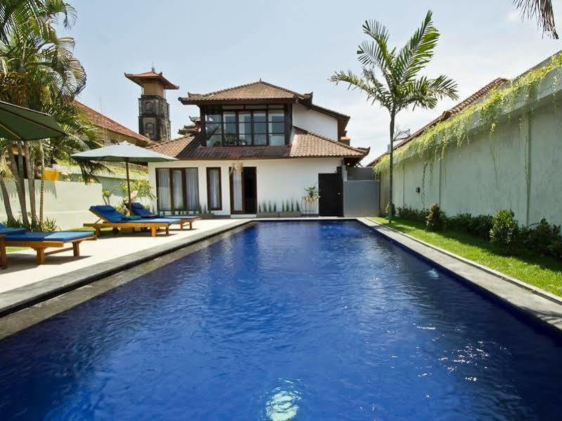 ホテルU House Seminyak ケロボカン エクステリア 写真